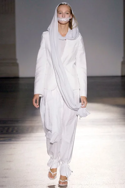 Look 24